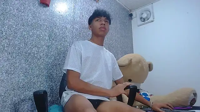 sexyboys cutex18 online show from 04.10.26