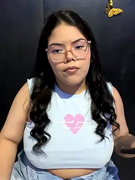 Snapshot of GabrielleMarsh1 chatting on 10.14.25 GabrielleMarsh1 online show from 10.14.25