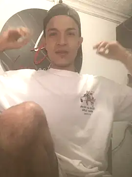 Snapshot of santyrestrepo chatting on 10.05.25 santyrestrepo online show from 10.05.25