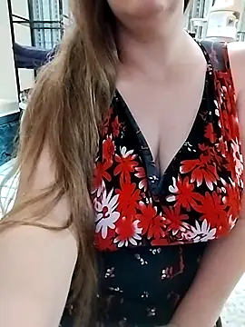 Snapshot of AugustRayn chatting on 10.13.25 AugustRayn online show from 10.13.25