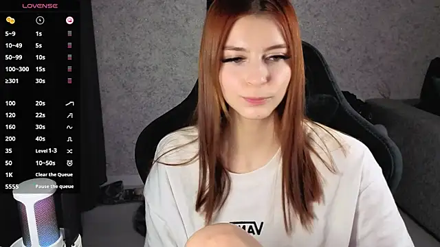 Snapshot of kitti_sweett chatting on 01.07.26 kitti sweett online show from 01.07.26