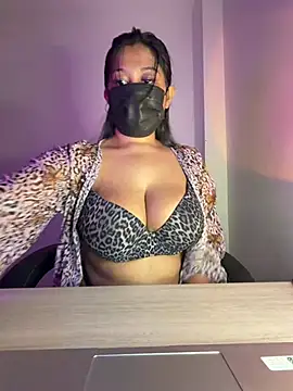 Monica  Bellucci   online show from 08.08.26