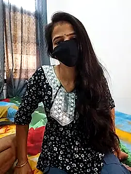 Snapshot of Aarzoo_Arman chatting on 10.25.25 Aarzoo Arman online show from 10.25.25