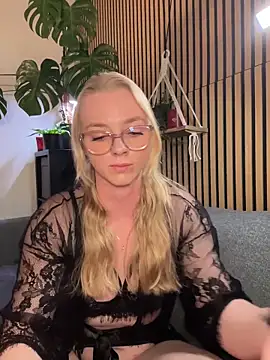 LinaLeana online show from 03.01.26