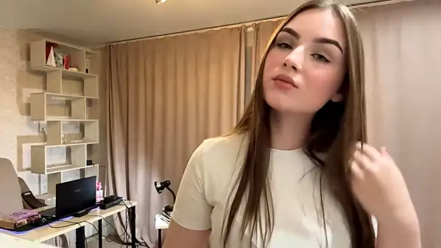 Snapshot of RinaModel chatting on 10.06.25 RinaModel online show from 10.06.25