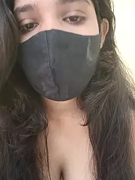 Snapshot of Beautiful_Eye chatting on 10.08.25 Beautiful Eye online show from 10.08.25