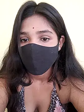 Snapshot of Beautiful_Eye chatting on 10.12.25 Beautiful Eye online show from 10.12.25