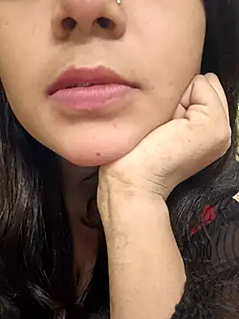 Beautiful Eye online show from 12.16.25