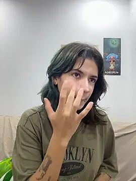 Snapshot of sukulaurens chatting on 07.08.26 sukulaurens online show from 07.08.26