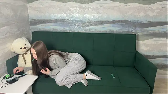 Snapshot of SunnySprinkle chatting on 10.16.25 SunnySprinkle online show from 10.16.25