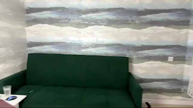 Snapshot of SunnySprinkle chatting on 10.22.25 SunnySprinkle online show from 10.22.25