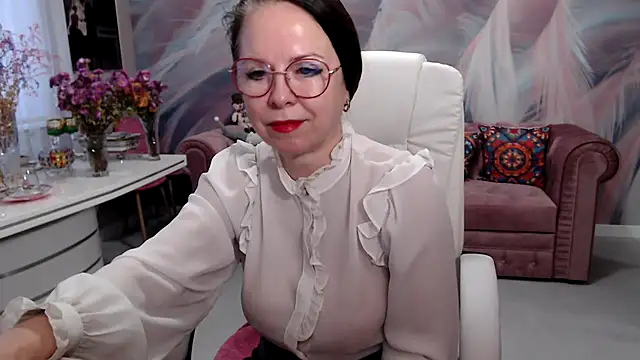 Arisa5000 online show from 11.18.25