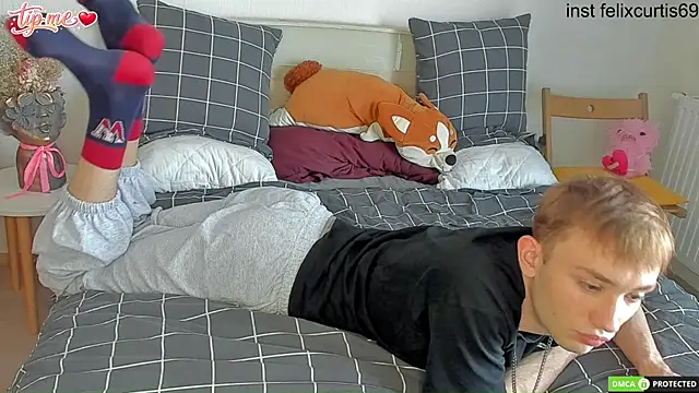 Snapshot of felixcurt69 chatting on 06.22.26 felixcurt69 online show from 06.22.26