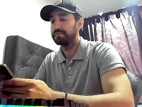 Snapshot of coolfriki chatting on 10.08.25 coolfriki online show from 10.08.25