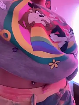 Snapshot of Mia_dca chatting on 10.21.25 Mia dca online show from 10.21.25