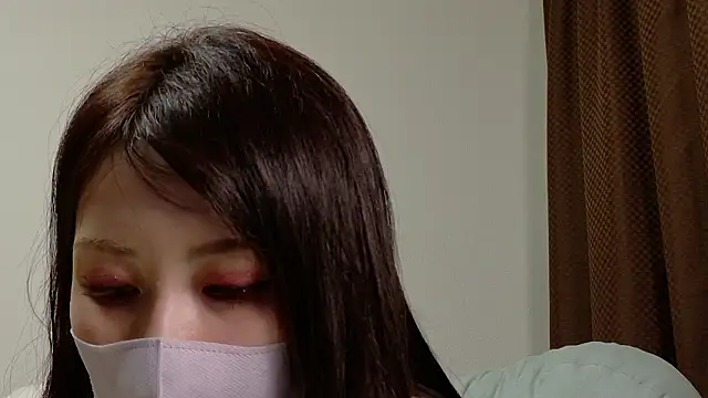 Snapshot of mio_k1 chatting on 10.23.25 mio k1 online show from 10.23.25