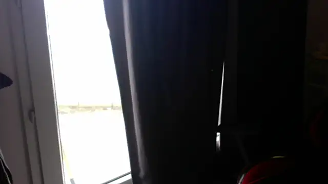 Snapshot of Liroow chatting on 03.21.26 Liroow online show from 03.21.26