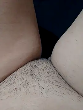 Snapshot of lina_ae chatting on 10.15.25 lina ae online show from 10.15.25