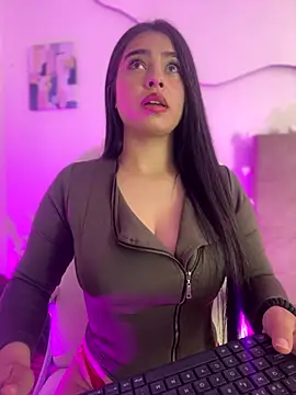 Iam Valentinaaa online show from 10.11.25