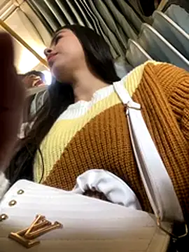 Iam Valentinaaa online show from 10.15.25