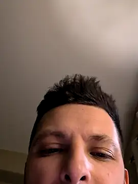 Snapshot of felipelon07 chatting on 10.22.25 felipelon07 online show from 10.22.25