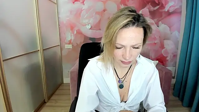 AlinaMoor online show from 03.21.26