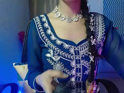 Snapshot of Roiseeee chatting on 03.14.26 Roiseeee online show from 03.14.26