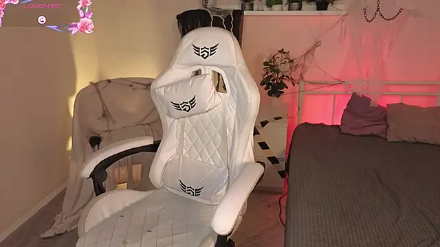 Snapshot of ocean_pleasure chatting on 10.23.25 ocean pleasure online show from 10.23.25