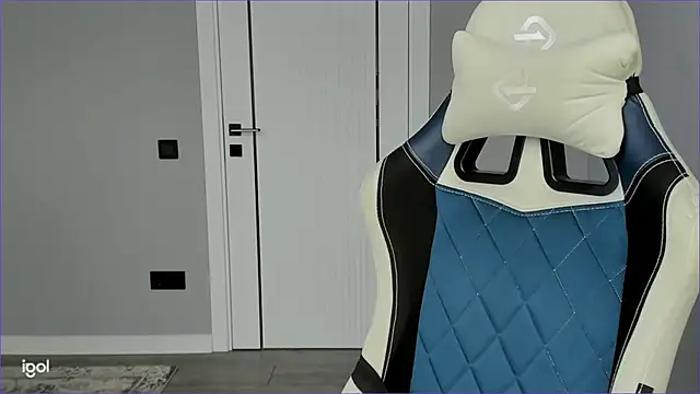 Snapshot of Marry_Jein13 chatting on 10.22.25 Marry Jein13 online show from 10.22.25