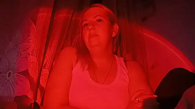 Snapshot of Melorini chatting on 02.08.26 Melorini online show from 02.08.26