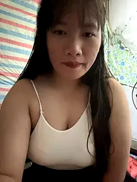 TrangNemo online show from 11.16.25