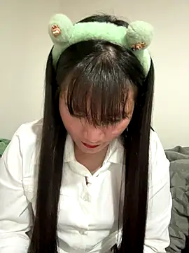 TrangNemo online show from 12.18.25