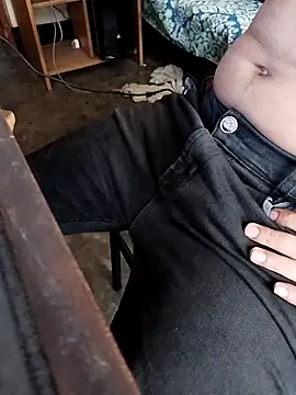 Snapshot of TanjiroCamadoo chatting on 10.19.25 TanjiroCamadoo online show from 10.19.25