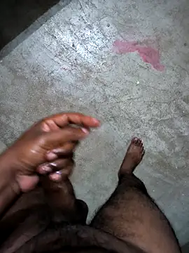 Snapshot of Bull_For_Cuckold_Realmeet chatting on 10.20.25 Bull For Cuckold Realmeet online show from 10.20.25