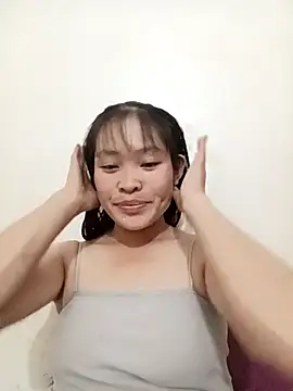 Snapshot of Young_vietnamese chatting on 10.23.25 Young vietnamese online show from 10.23.25