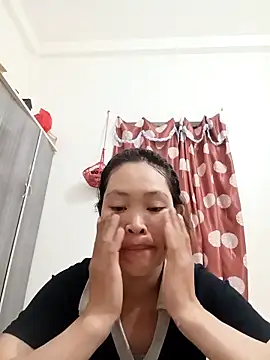 Snapshot of Young_vietnamese chatting on 10.23.25 Young vietnamese online show from 10.23.25