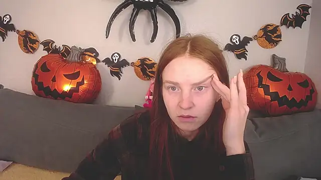 Evarey  online show from 11.02.25