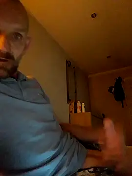 Snapshot of Remello1 chatting on 05.16.26 Remello1 online show from 05.16.26