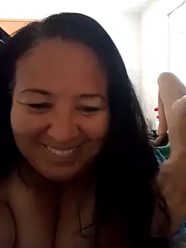 Snapshot of SorLilith_ElHombre chatting on 10.07.25 SorLilith ElHombre online show from 10.07.25