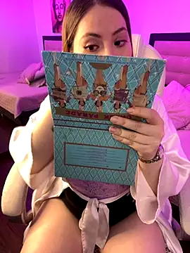 kattee adams online show from 11.29.25