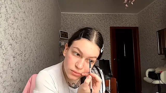 Snapshot of Wallazar_cute chatting on 10.13.25 Wallazar cute online show from 10.13.25