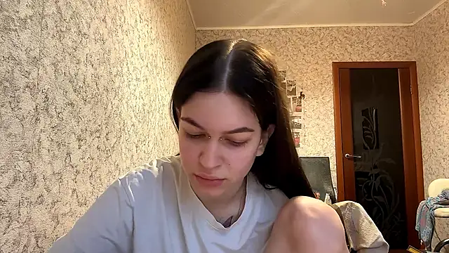 Snapshot of Wallazar_cute chatting on 10.24.25 Wallazar cute online show from 10.24.25