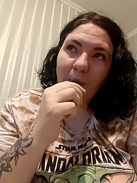 Snapshot of XLisaBlueXs_ chatting on 10.14.25 XLisaBlueXs  online show from 10.14.25