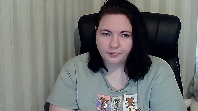 Snapshot of XLisaBlueXs_ chatting on 10.20.25 XLisaBlueXs  online show from 10.20.25
