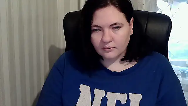 Snapshot of XLisaBlueXs_ chatting on 10.22.25 XLisaBlueXs  online show from 10.22.25
