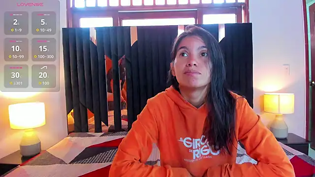 Sofy and Mia online show from 11.13.25