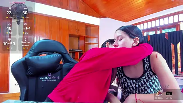 Sofy and Mia online show from 01.06.26