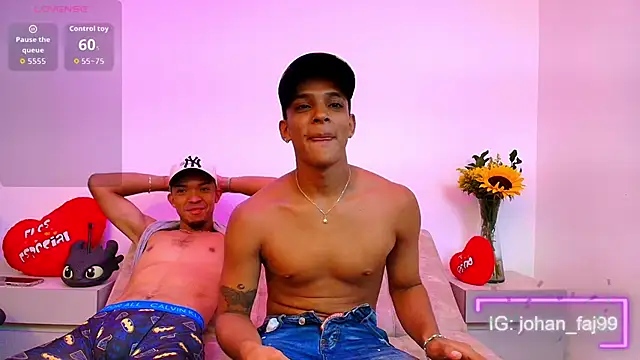 Snapshot of thomas_elg chatting on 10.15.25 thomas elg online show from 10.15.25