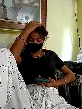 Snapshot of Payal_G chatting on 10.15.25 Payal G online show from 10.15.25