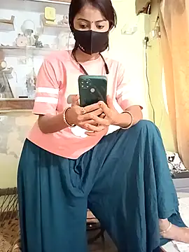 Snapshot of Payal_G chatting on 10.16.25 Payal G online show from 10.16.25